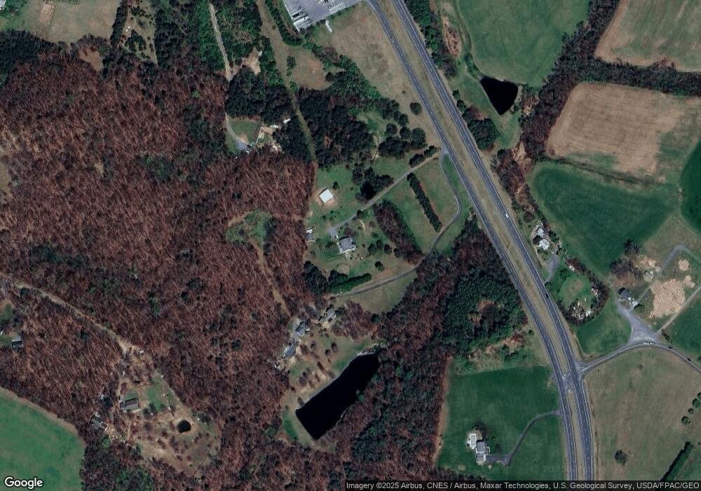 9111 N Frederick Pike, Cross Junction, VA 22625 - photo 1