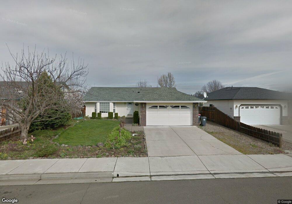 1009 Fairfield Ave, Central Point, OR 97502 - photo 1