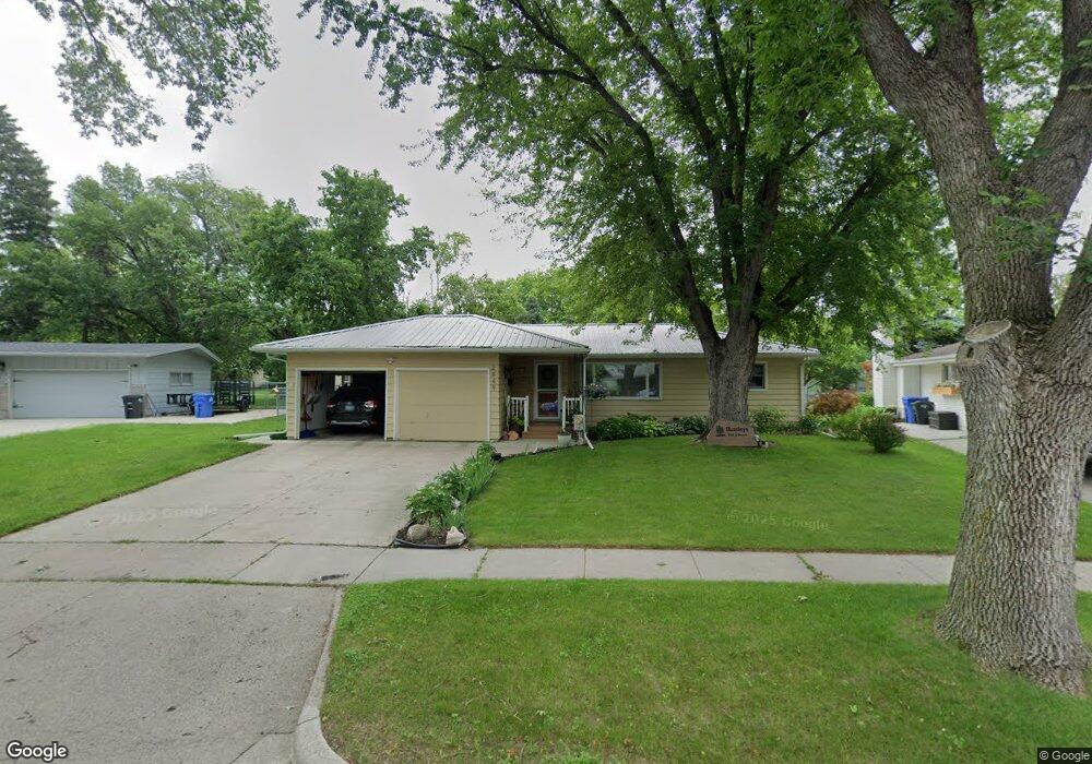 2849 2nd St N, Fargo, ND 58102 - photo 1