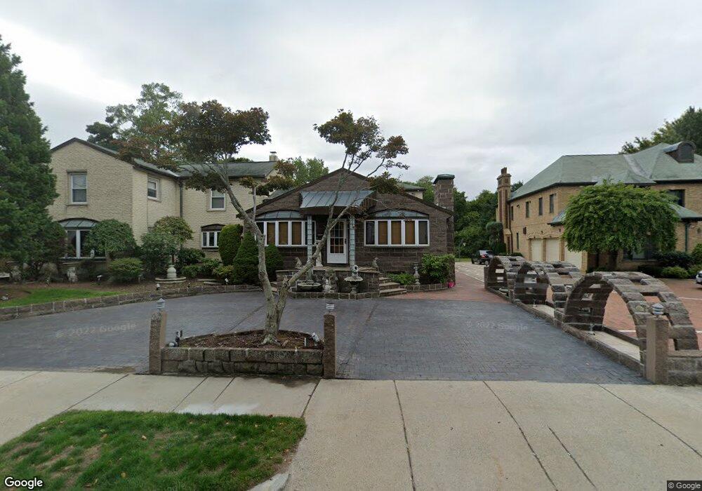 300 River St unit 2nd Flr, West Newton, MA 02465 - photo 1