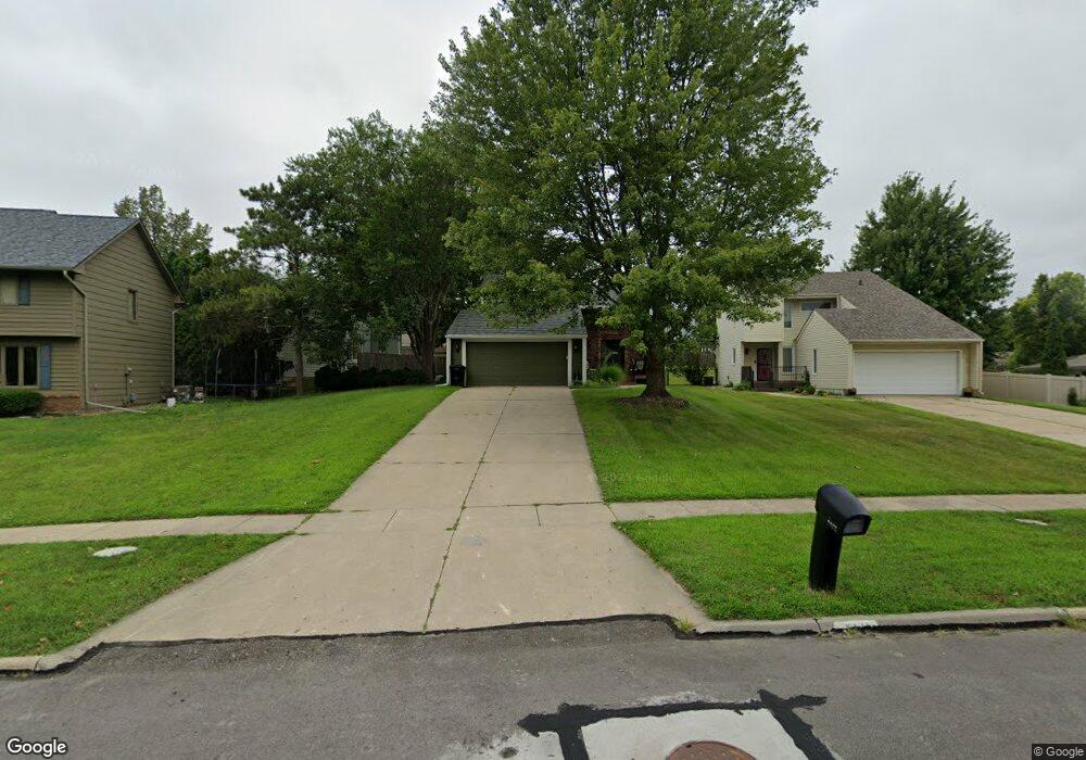 5221 Aspen Dr, West Des Moines, IA 50265 - photo 1