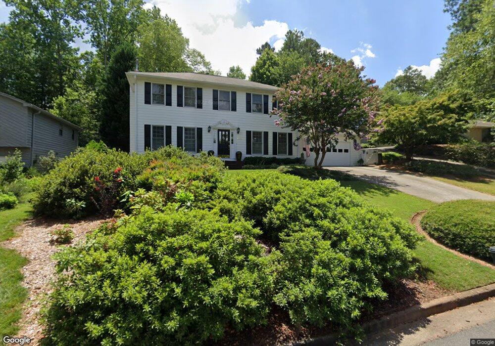 9815 Summer Oaks Dr, Roswell, GA 30076 - photo 1