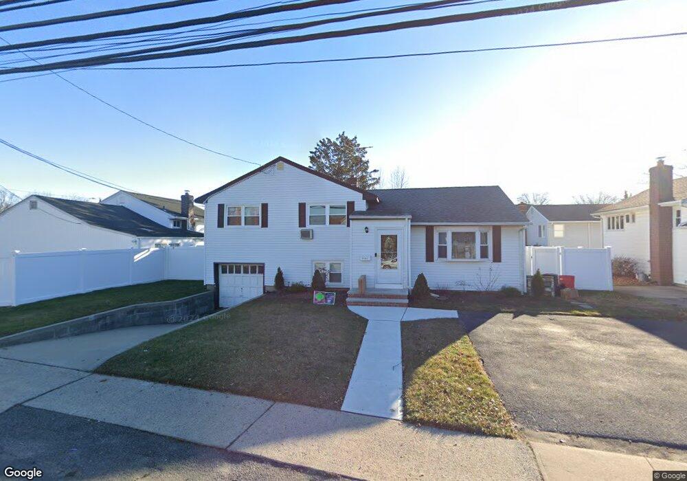 2992 Brower Ave, Oceanside, NY 11572 - photo 1