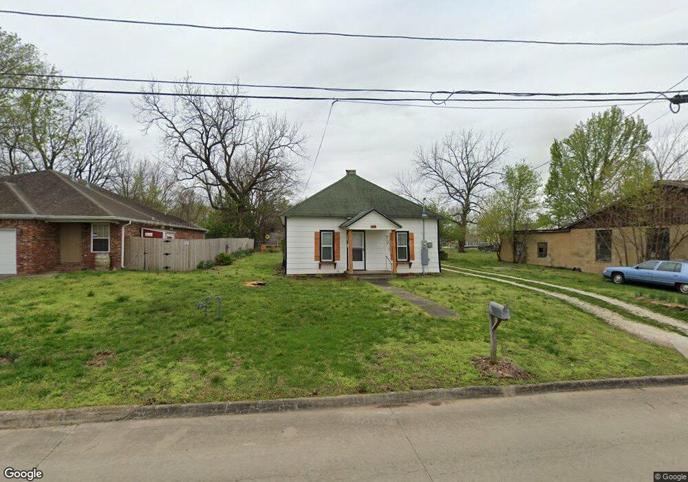 109 E Cleveland St, Prairie Grove, AR 72753 - photo 1