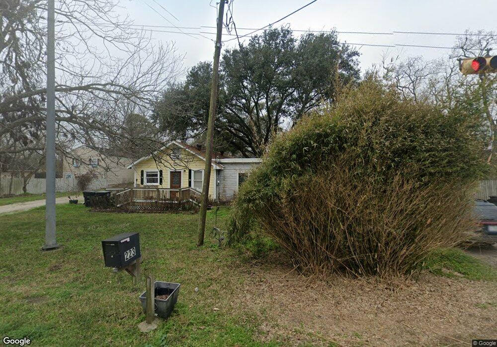 217 W South St, Alvin, TX 77511 - photo 1