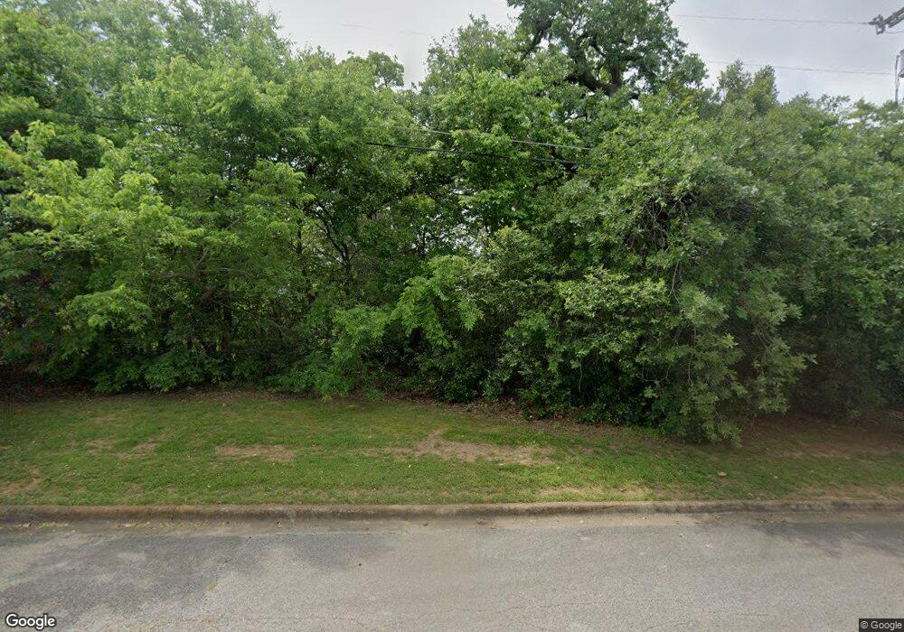 1201 Woodlawn Blvd, Denison, TX 75020 - photo 1