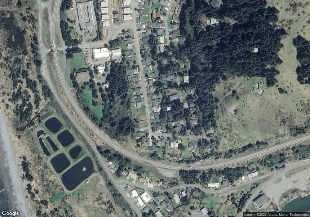 30309 Driftwood Dr, Gold Beach, OR 97444 - photo 1