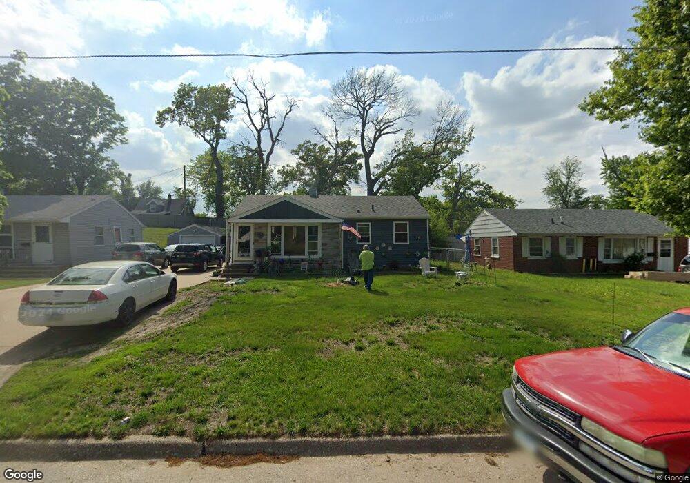 641 34th St SE, Cedar Rapids, IA 52403 - photo 1