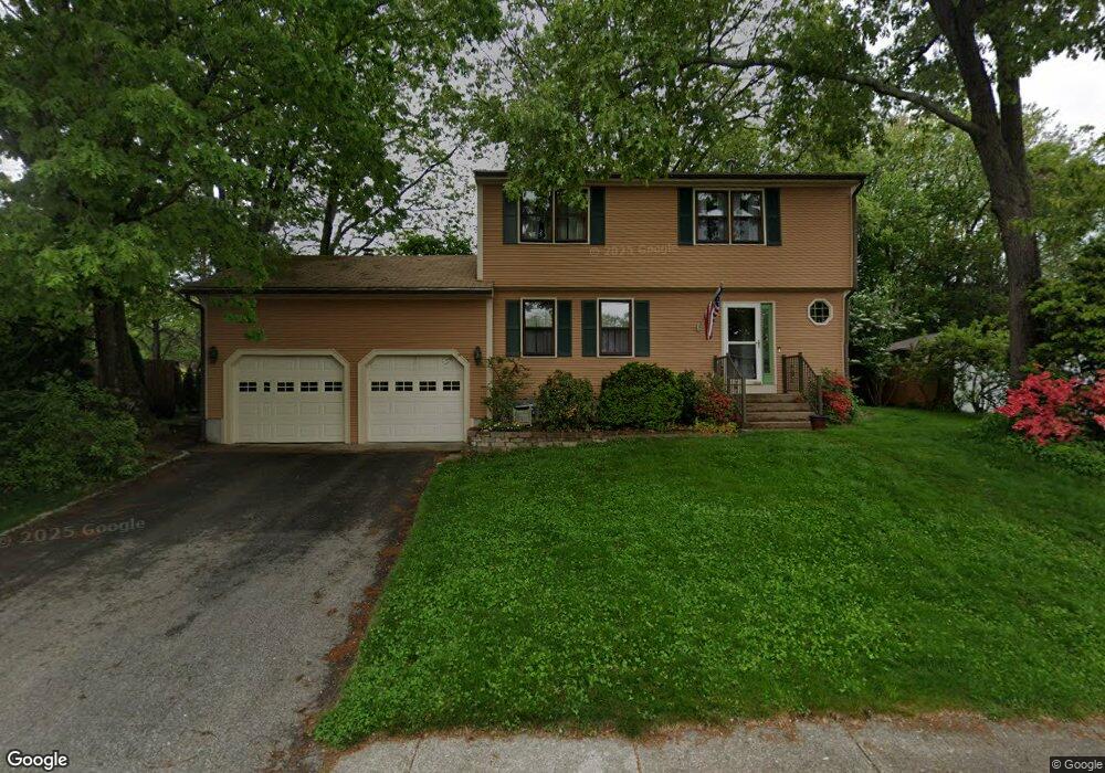 26 Robin Hood Rd, Cranston, RI 02921 - photo 1