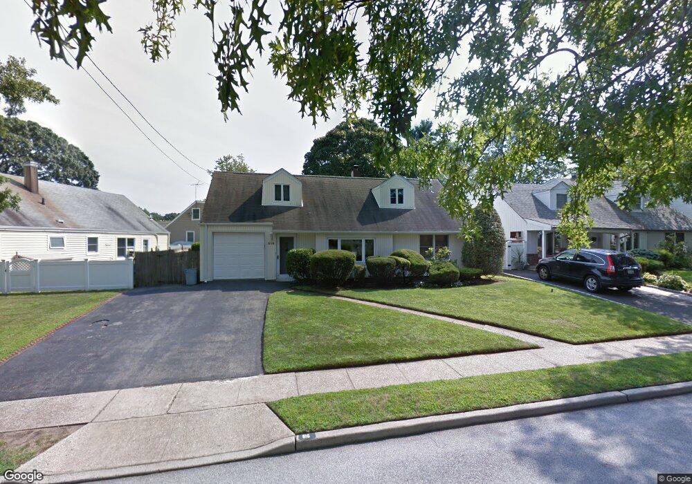 516 Anderson St, Baldwin, NY 11510 - photo 1