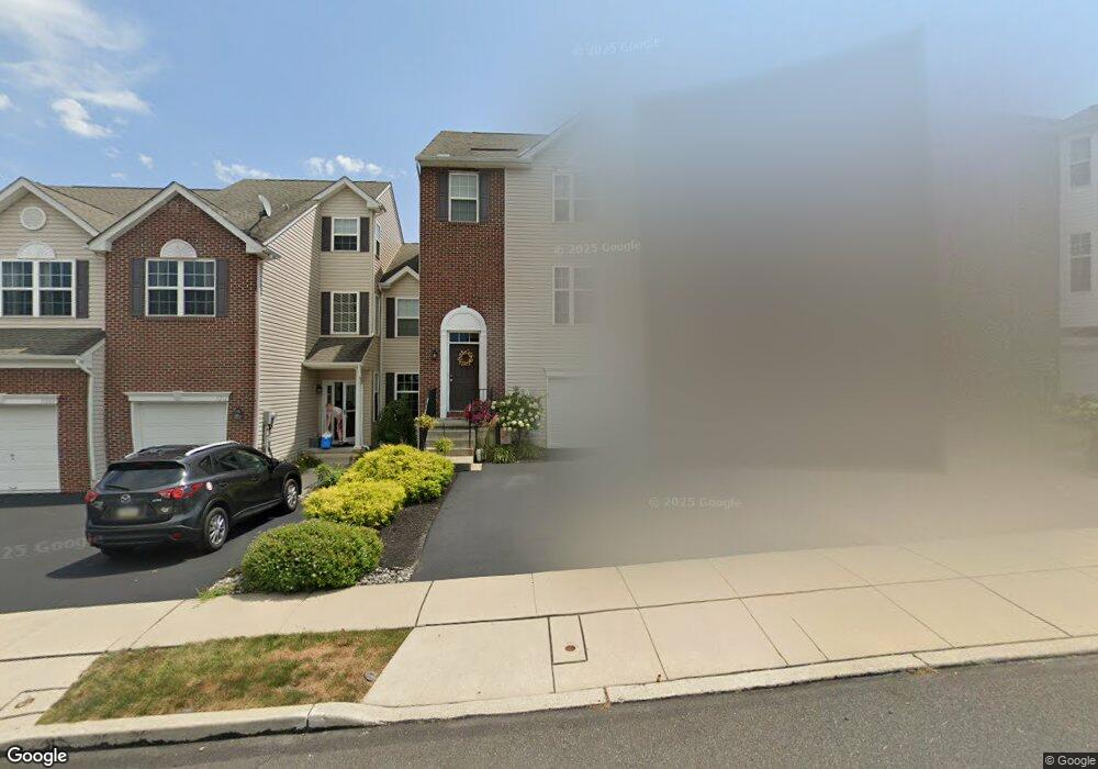 5216 Spring Ridge Dr E, Macungie, PA 18062 - photo 1