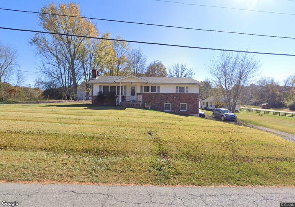 179 Woodlyn Rd, Johnson City, TN 37601 - photo 1
