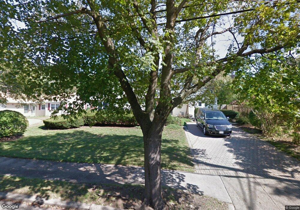 33 Mosman St, West Newton, MA 02465 - photo 1