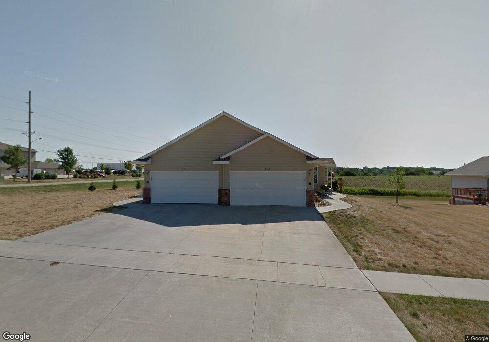 3303 Badger Dr SW unit A, Cedar Rapids, IA 52404 - photo 1