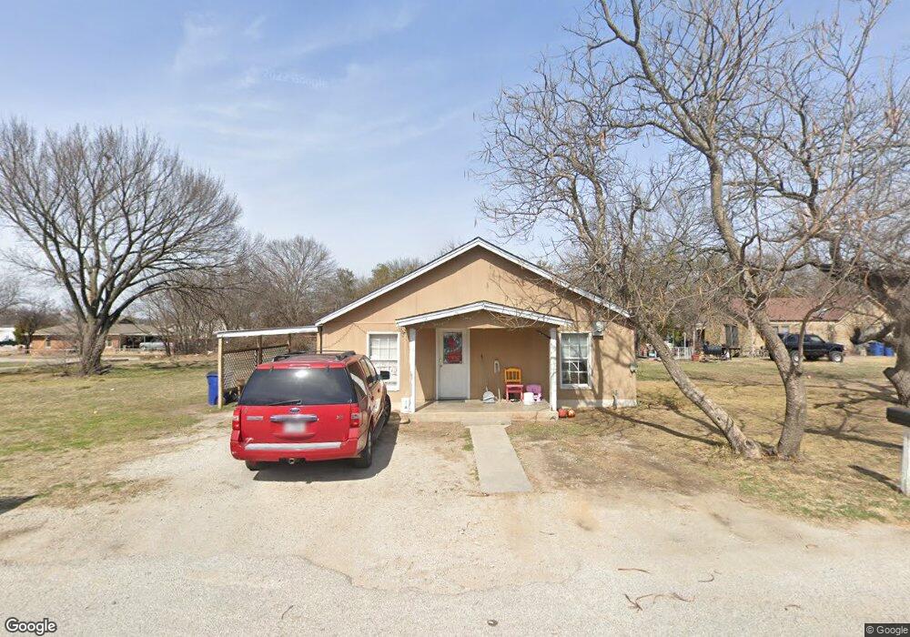 702 W Shoemaker St, Decatur, TX 76234 - photo 1
