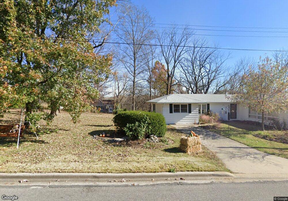 195 Werner Dr, Glen Carbon, IL 62034 - photo 1