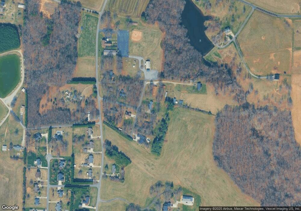 111 Stonehenge Ln, Statesville, NC 28625 - photo 1