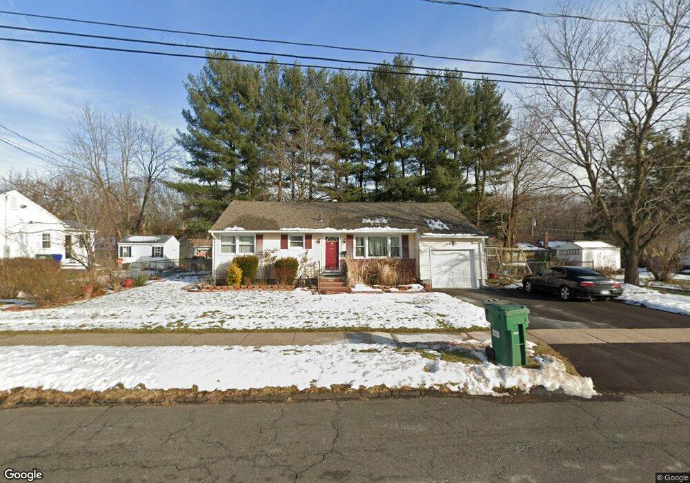 14 Mitchell Dr, Bloomfield, CT 06002 - photo 1