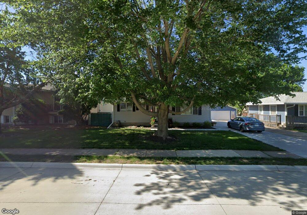 1721 W 36th St, Davenport, IA 52806 - photo 1