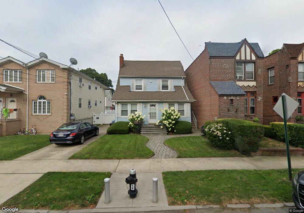 9260 240th St, Bellerose, NY 11426 - photo 1