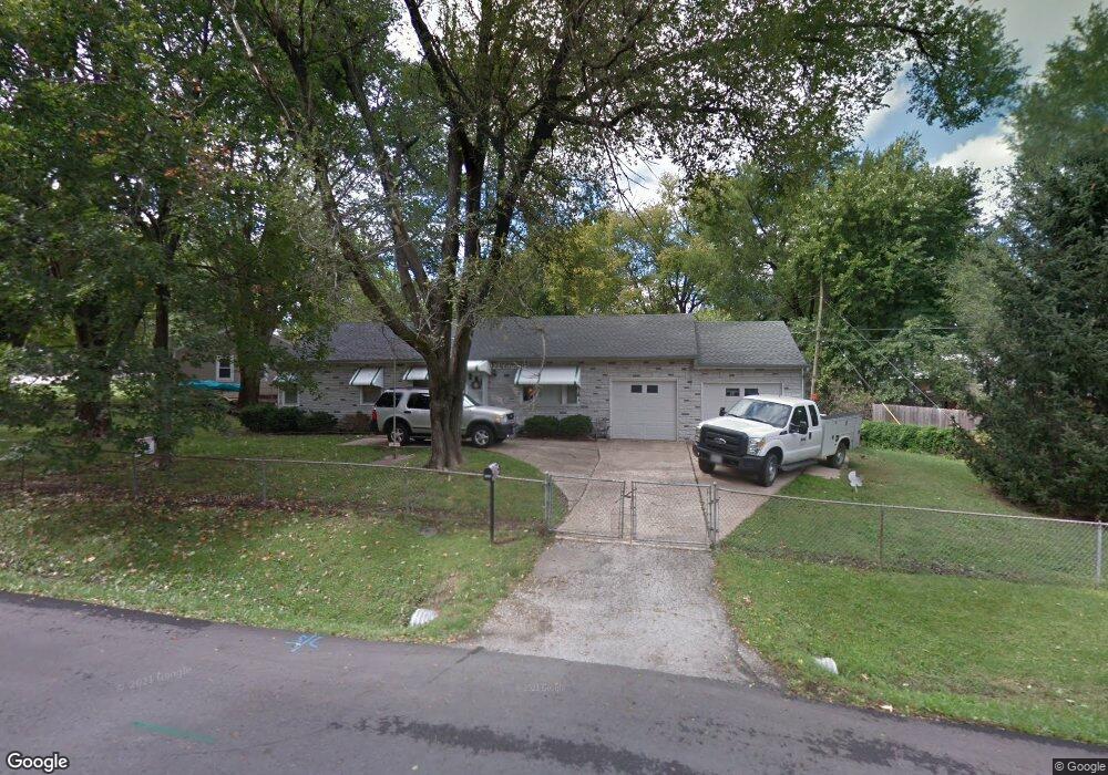 6720 Barton Dr, Shawnee, KS 66203 - photo 1