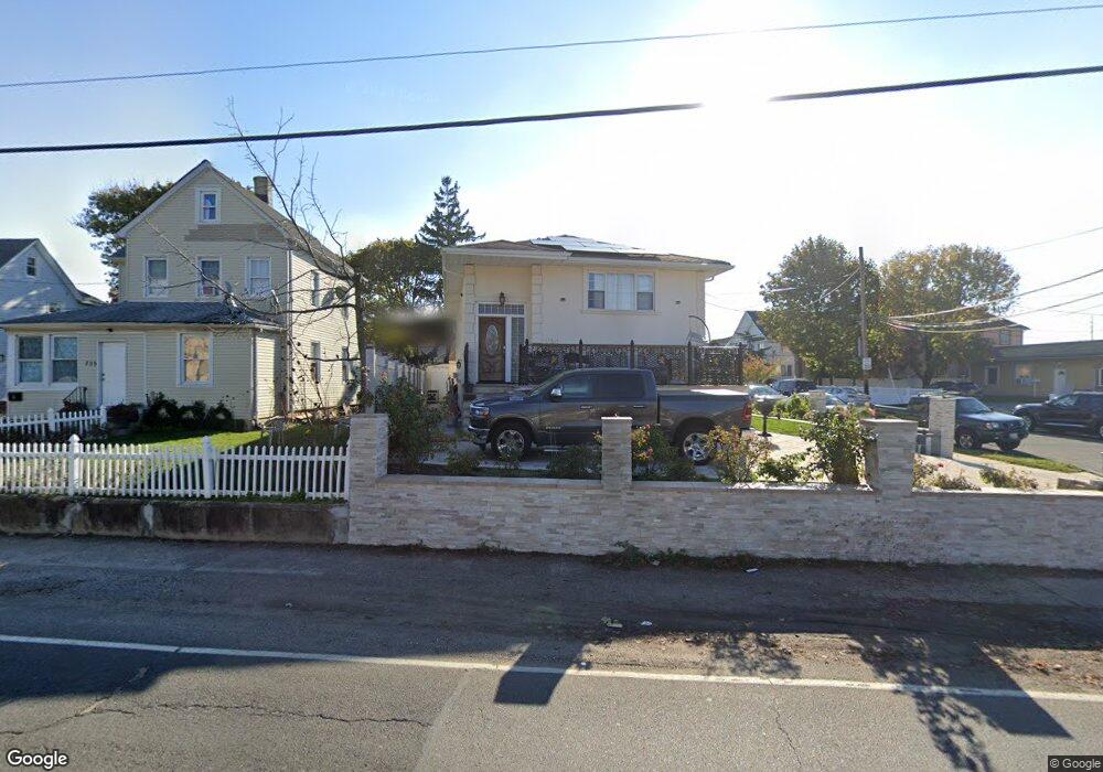 729 W Broadway, Woodmere, NY 11598 - photo 1