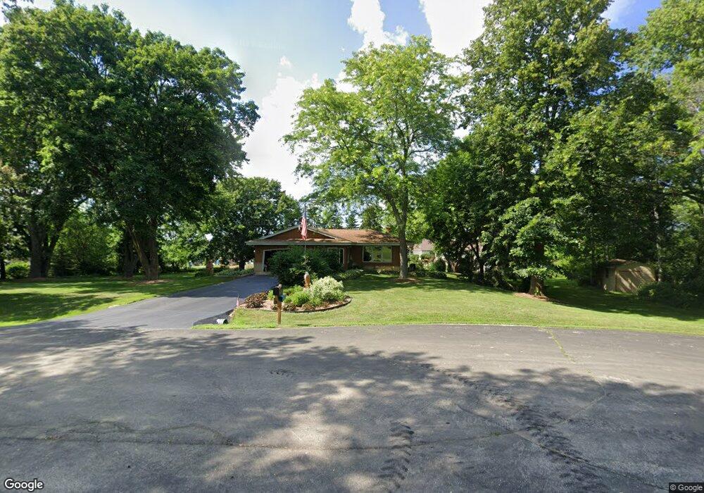 N59W26260 Mountain Shadows Dr, Sussex, WI 53089 - photo 1