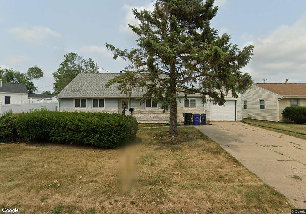 1902 9th Ave SW, Cedar Rapids, IA 52404 - photo 1