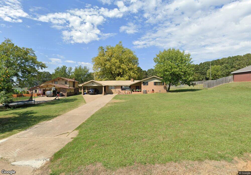 612 Suzanne St, Muldrow, OK 74948 - photo 1
