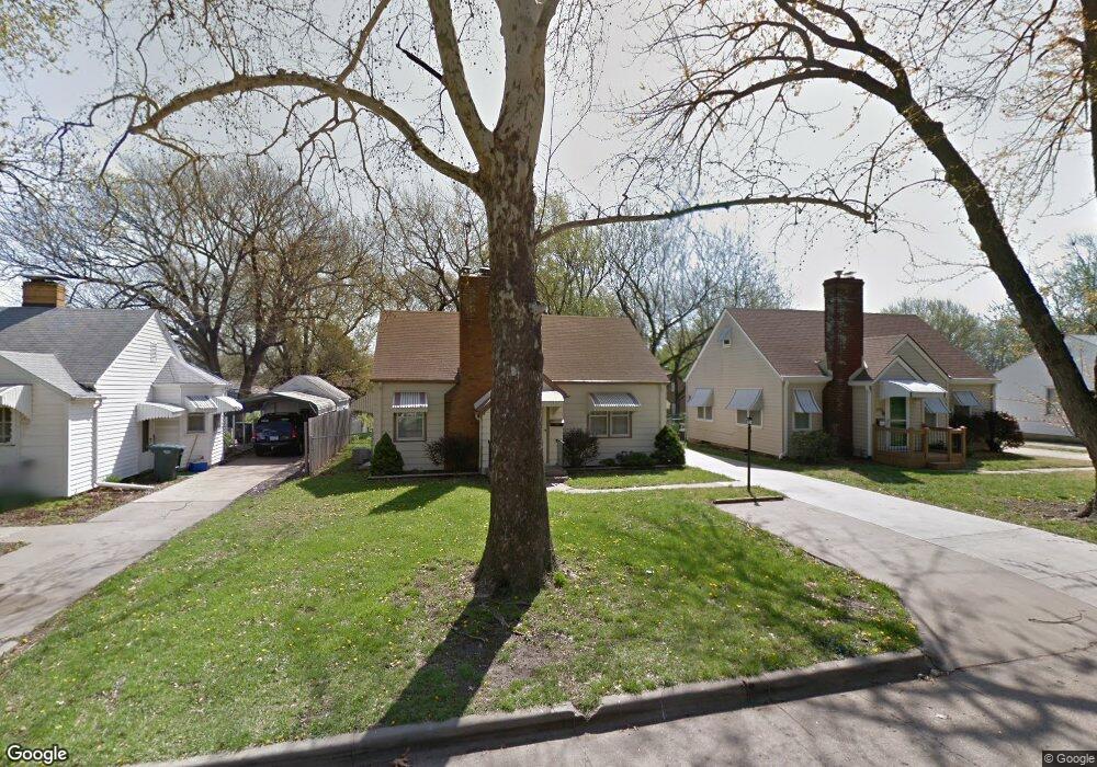 1012 SW Watson Ave, Topeka, KS 66604 - photo 1