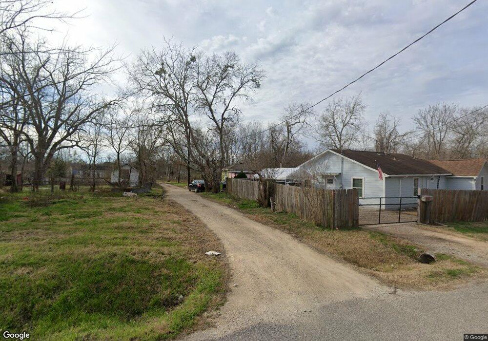 2315 Avenue B, Rosenberg, TX 77471 - photo 1