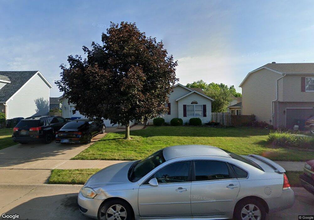 2320 W 60th Place, Davenport, IA 52806 - photo 1