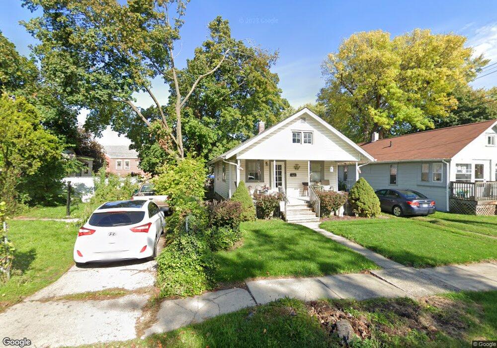 716 Lenore Ave, Lansing, MI 48910 - photo 1