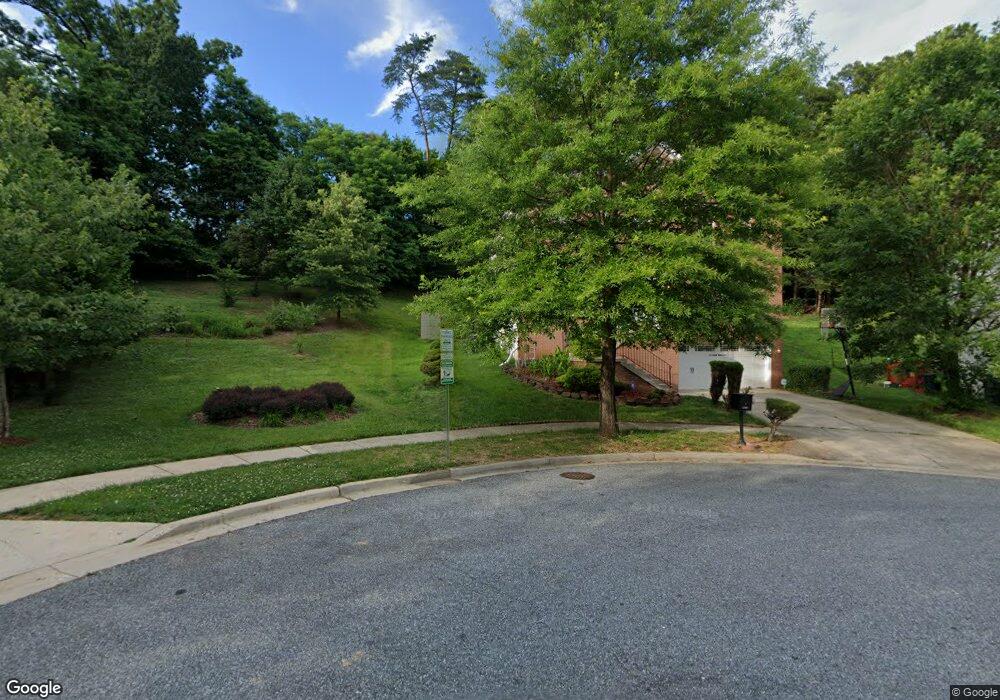 5604 Silk Tree Dr, Riverdale, MD 20737 - photo 1