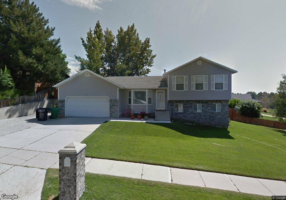 1102 Pebble Hills Dr, Sandy, UT 84094 - photo 1