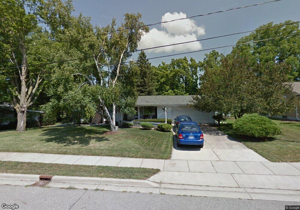 927 E Scott St, Grand Ledge, MI 48837 - photo 1