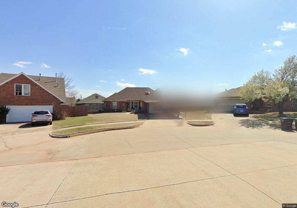 1108 Walnut Ct, Moore, OK 73160 - photo 1