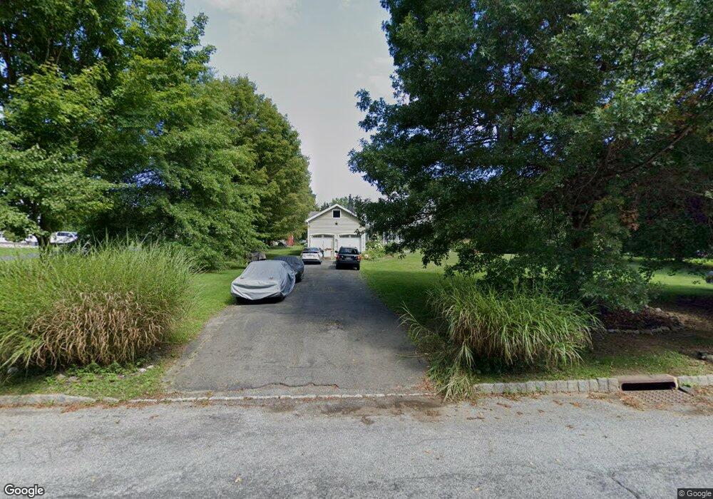 4 Stone Hedge Rd, Belvidere, NJ 07823 - photo 1