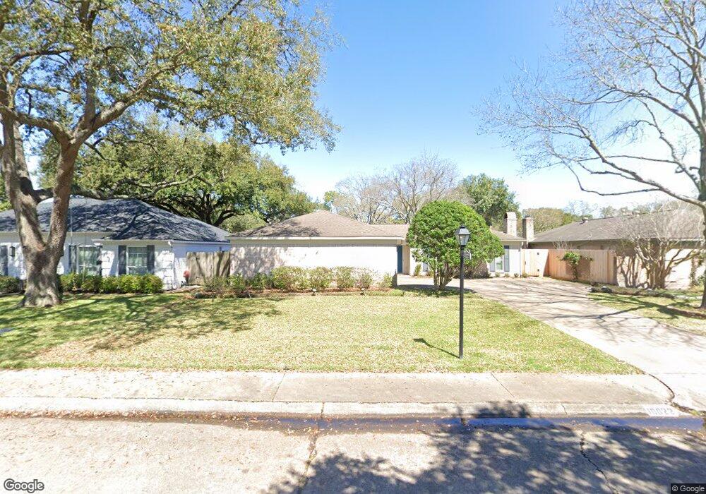 10022 Locke Ln, Houston, TX 77042 - photo 1