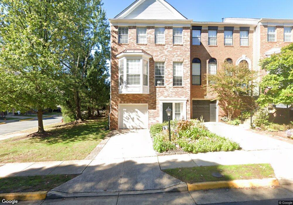 47669 Sandbank Square, Sterling, VA 20165 - photo 1