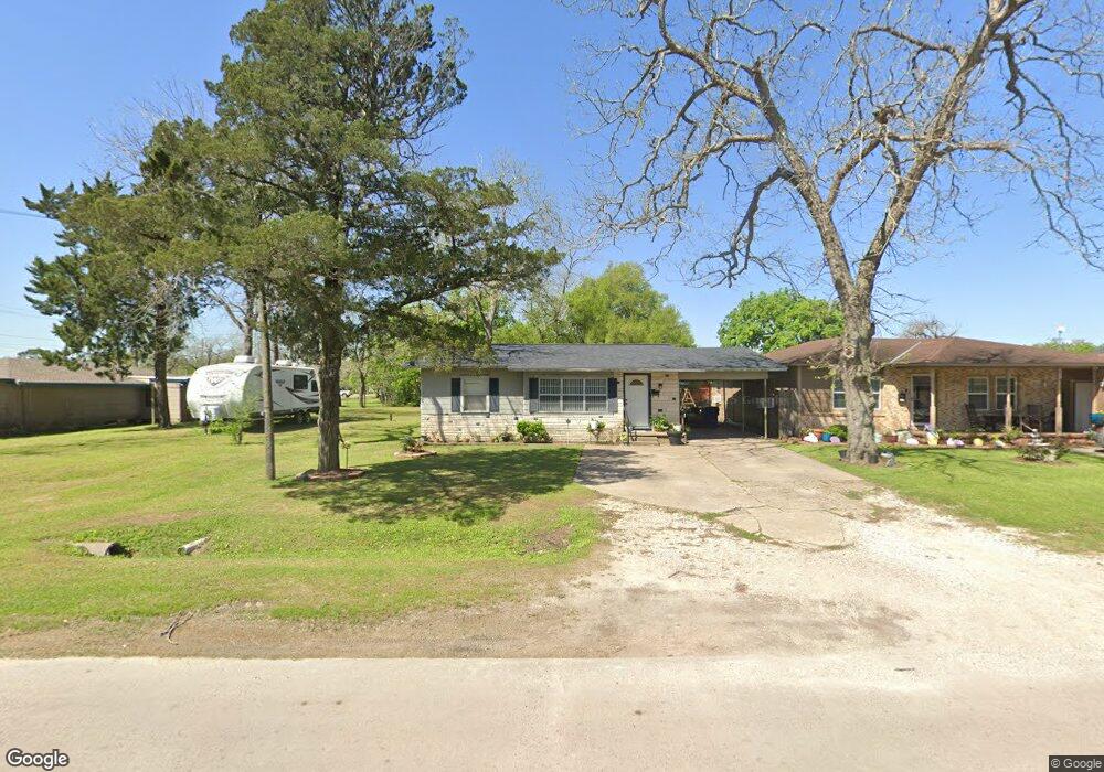 1512 Avenue I, Bay City, TX 77414 - photo 1