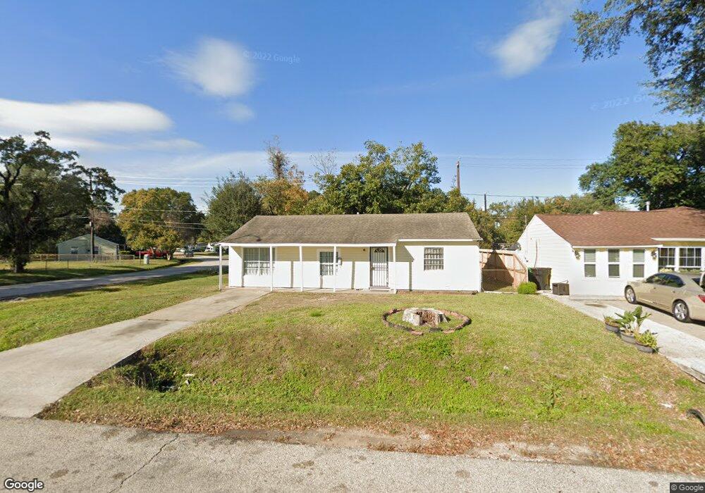 2818 Stallings Dr, Houston, TX 77088 - photo 1