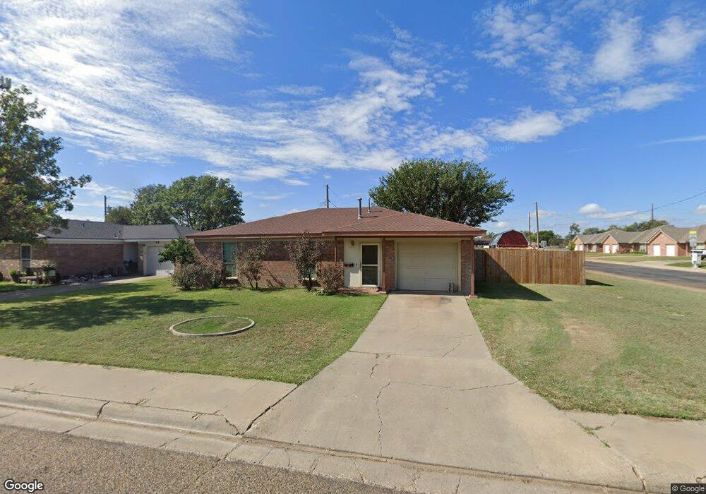 521 Hickory Ave, Dumas, TX 79029 - photo 1