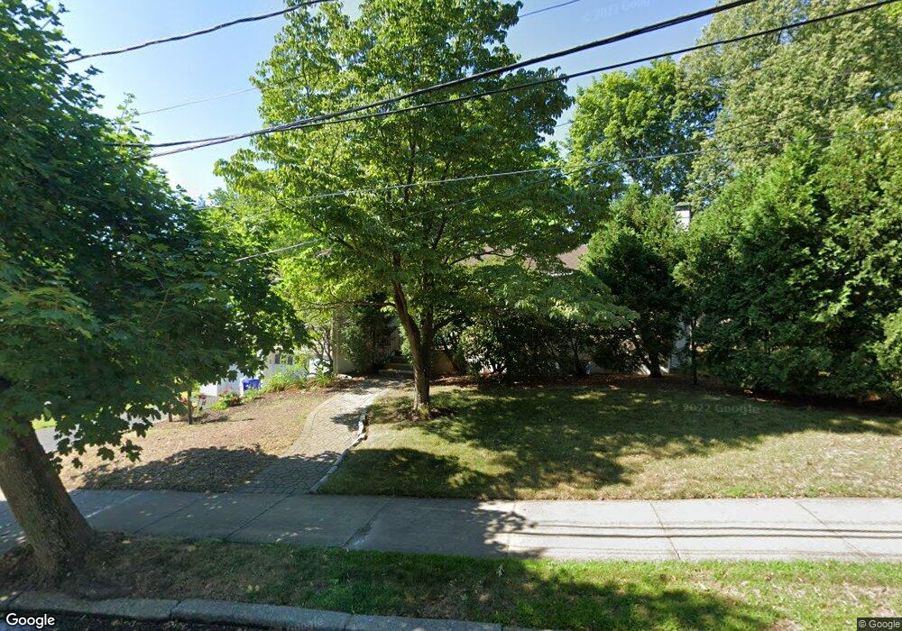 202 Evelyn Rd, Waban, MA 02468 - photo 1