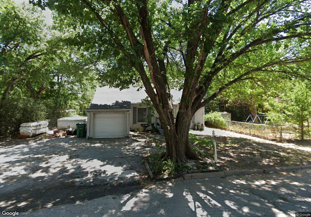 1106 Throckmorton St, Gainesville, TX 76240 - photo 1