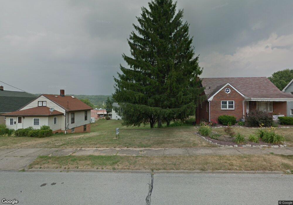 58 Ridgeway St, Struthers, OH 44471 - photo 1