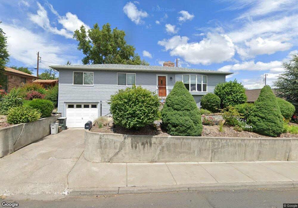 1209 NW Ingram Ave, Pendleton, OR 97801 - photo 1
