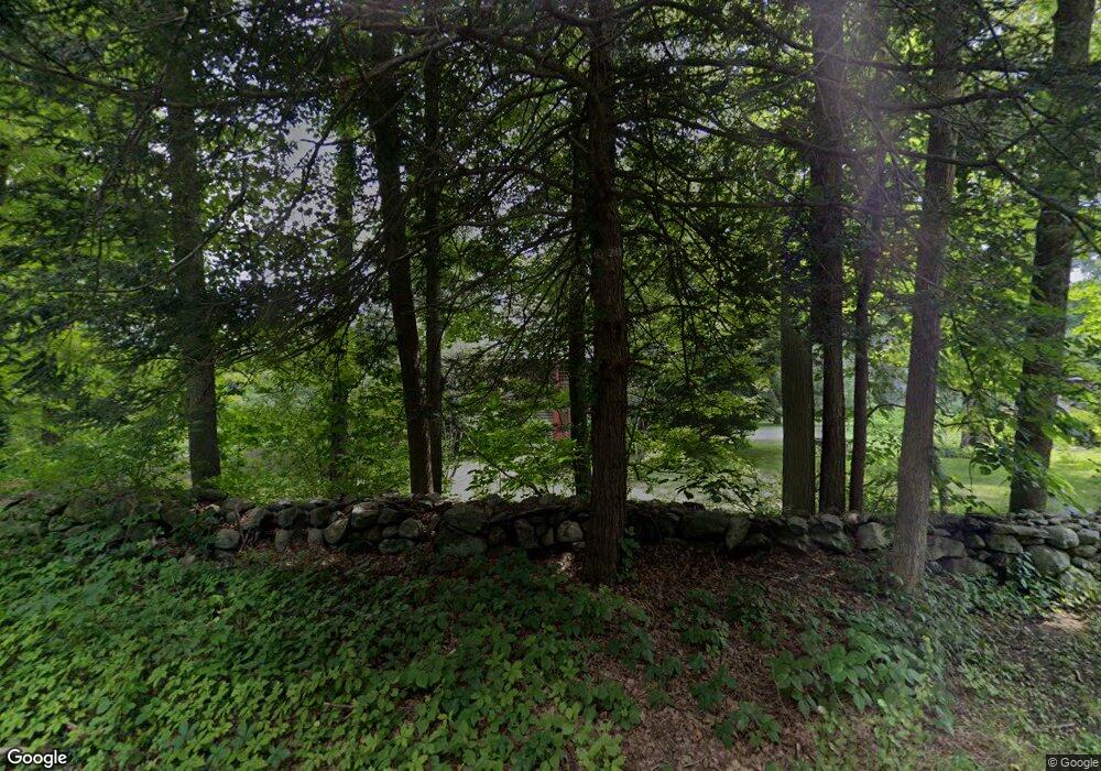 84 Cross Hwy, Redding, CT 06896 - photo 1