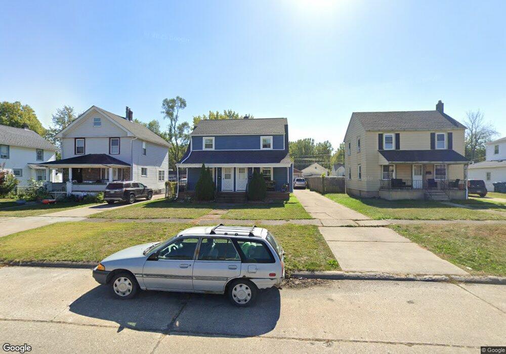 1724 E 34th St, Lorain, OH 44055 - photo 1