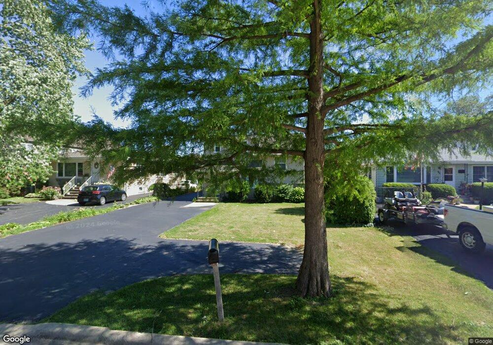 554 W Lorraine Ave, Elmhurst, IL 60126 - photo 1